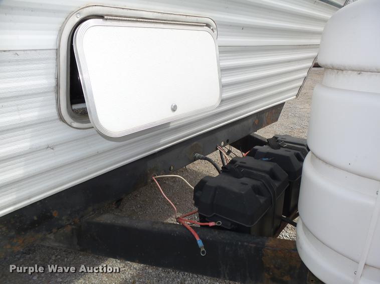 image for item DA0605 2001 Wildwood WDT30BHSS camper