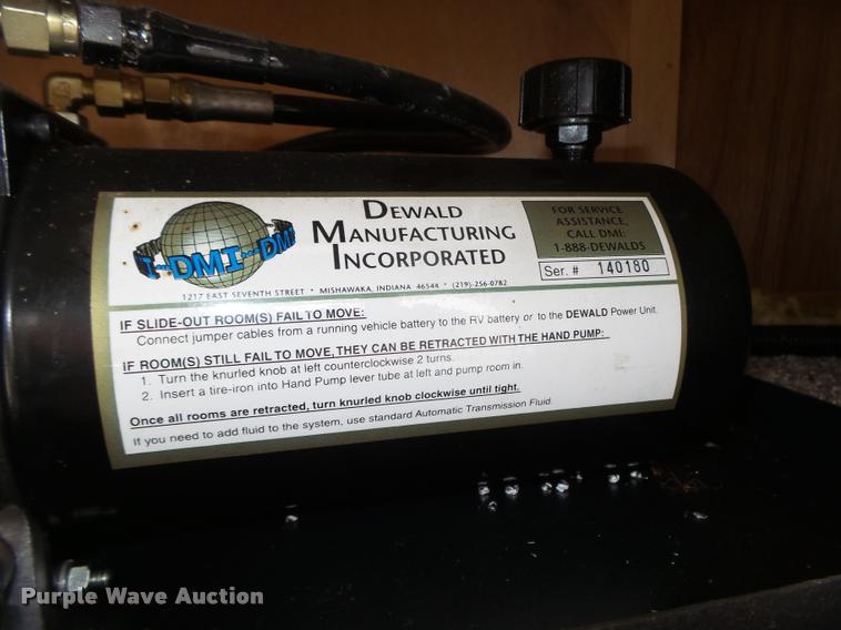 image for item DA0605 2001 Wildwood WDT30BHSS camper