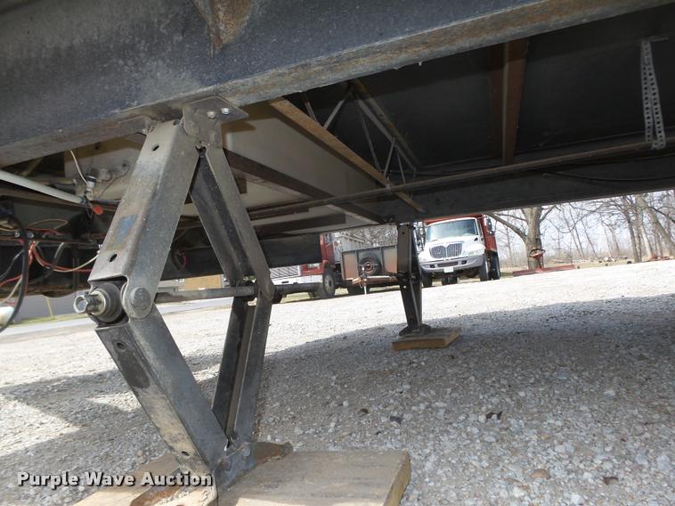 image for item DA0605 2001 Wildwood WDT30BHSS camper