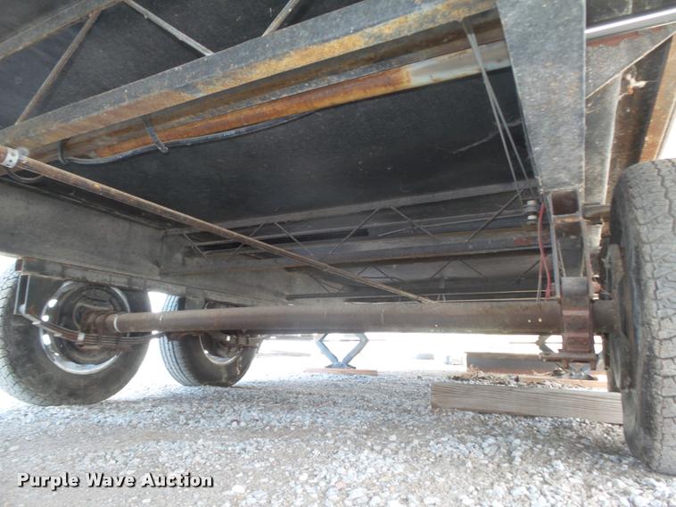 image for item DA0605 2001 Wildwood WDT30BHSS camper