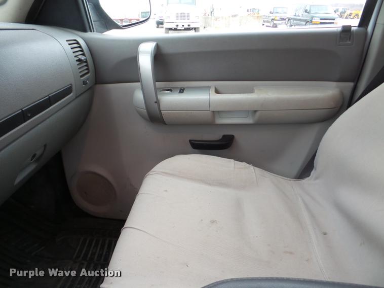 image for item DA1798 2009 Chevrolet Silverado 2500HD Ext. Cab pickup truck