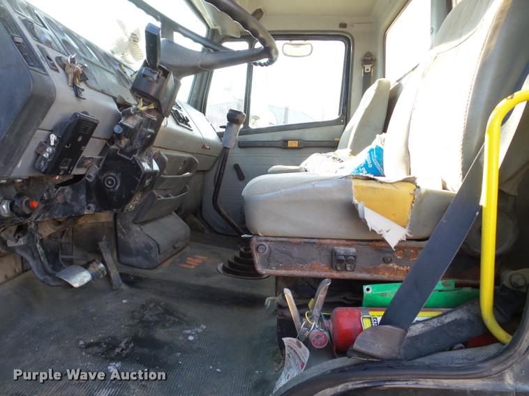 image for item DA1799 1996 Freightliner FL70 box truck