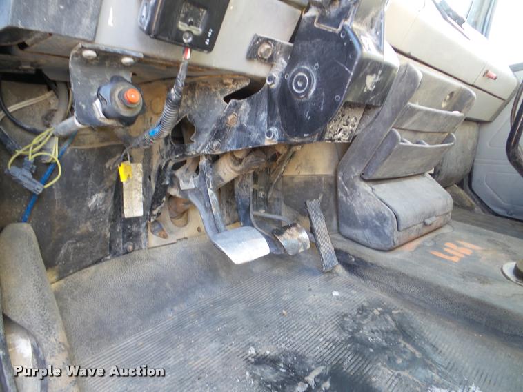 image for item DA1799 1996 Freightliner FL70 box truck