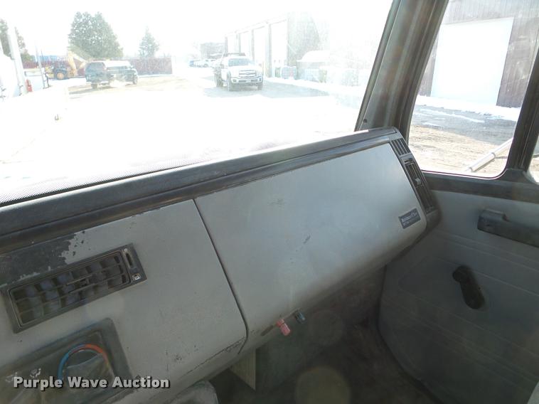 image for item DA1799 1996 Freightliner FL70 box truck