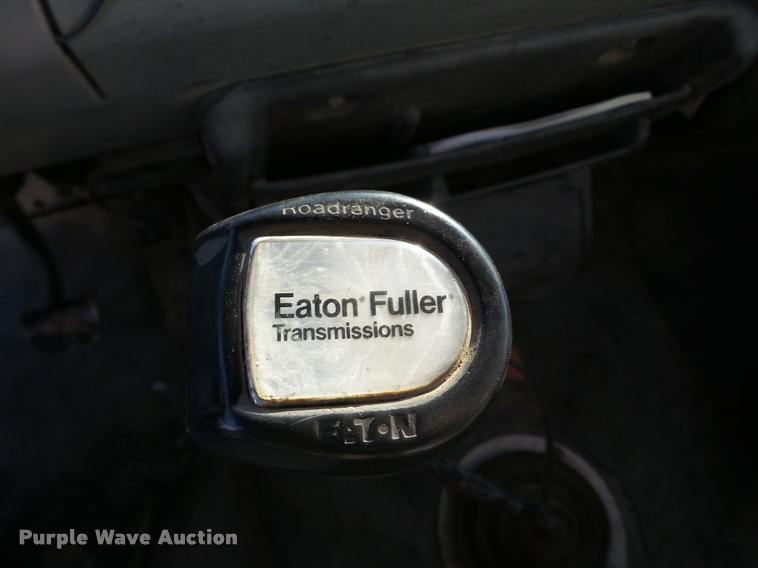 image for item DA1799 1996 Freightliner FL70 box truck