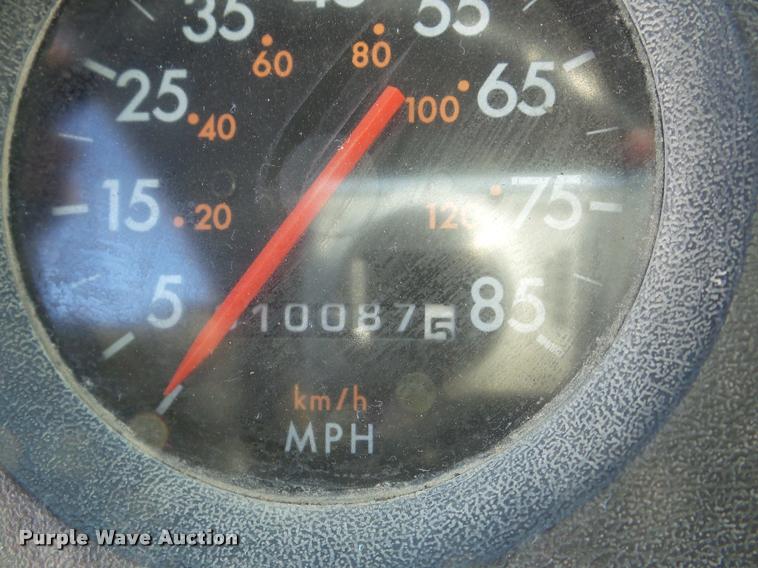 image for item DA1799 1996 Freightliner FL70 box truck