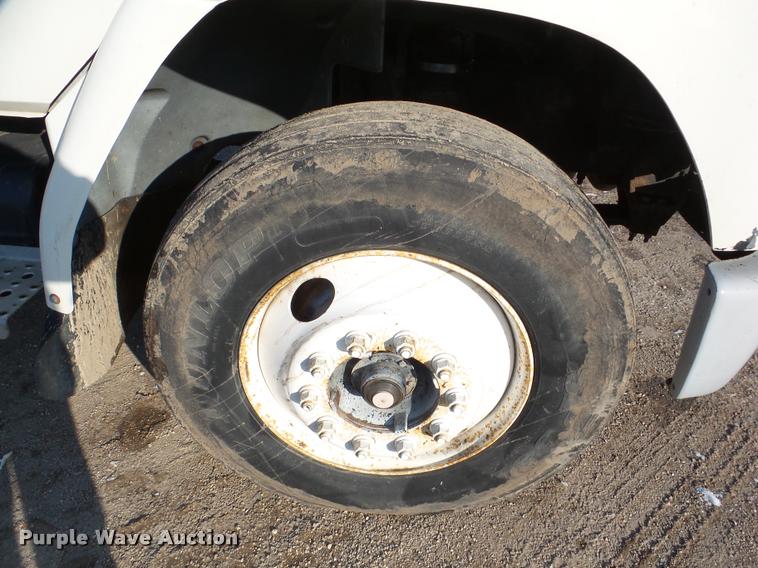 image for item DA1799 1996 Freightliner FL70 box truck