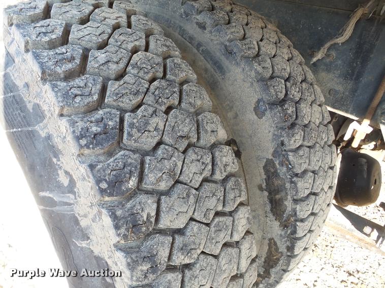 image for item DA1799 1996 Freightliner FL70 box truck