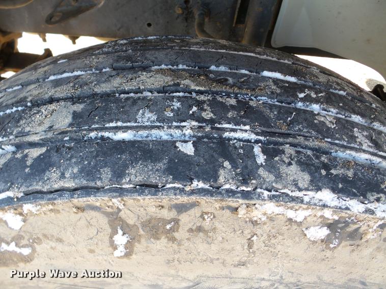 image for item DA1799 1996 Freightliner FL70 box truck