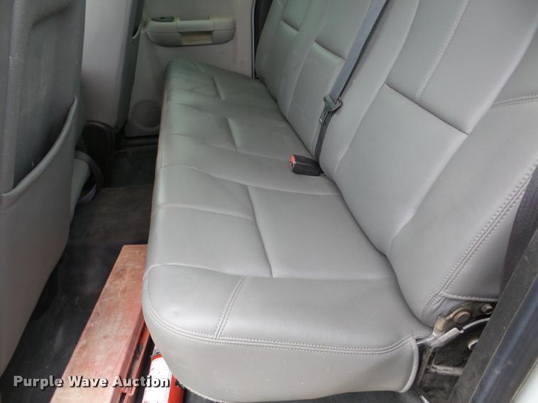 image for item DA1800 2010 Chevrolet Silverado 1500 Ext. Cab pickup truck