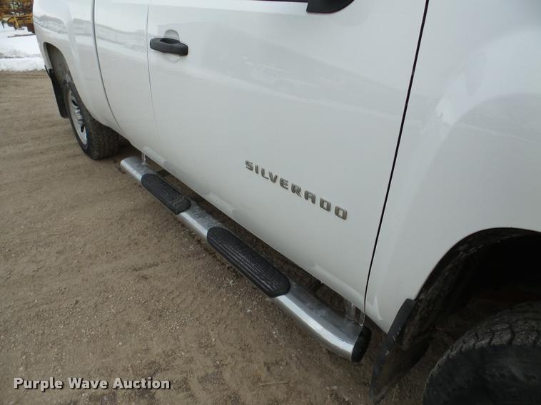 image for item DA1800 2010 Chevrolet Silverado 1500 Ext. Cab pickup truck