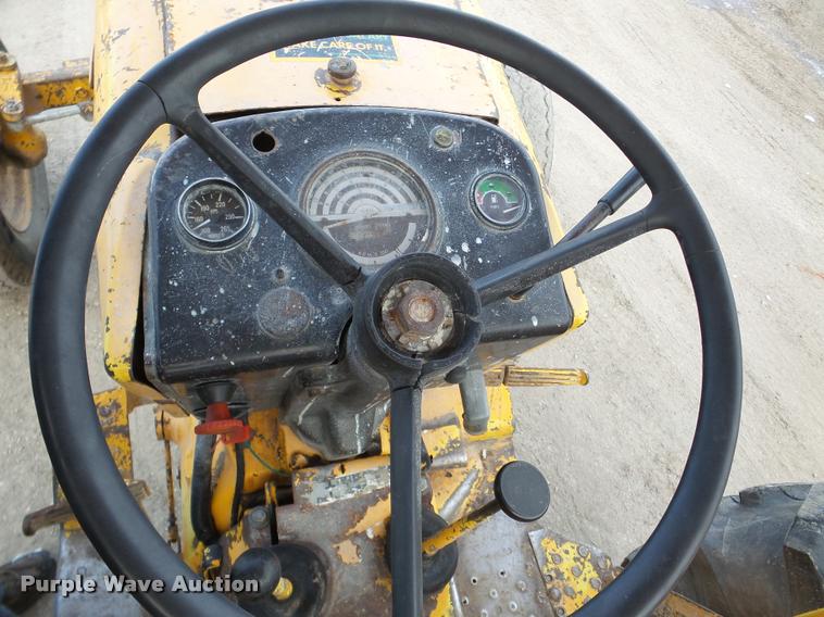 image for item DA1805 John Deere 401-B tractor