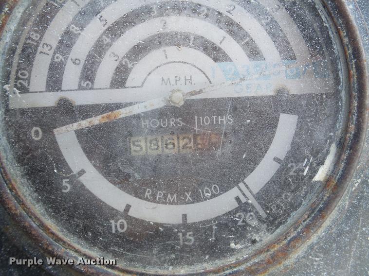 image for item DA1805 John Deere 401-B tractor