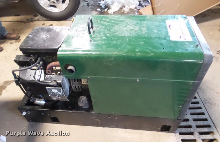 image for item DA1810 Miller Bobcat 225G Plus welder/generator