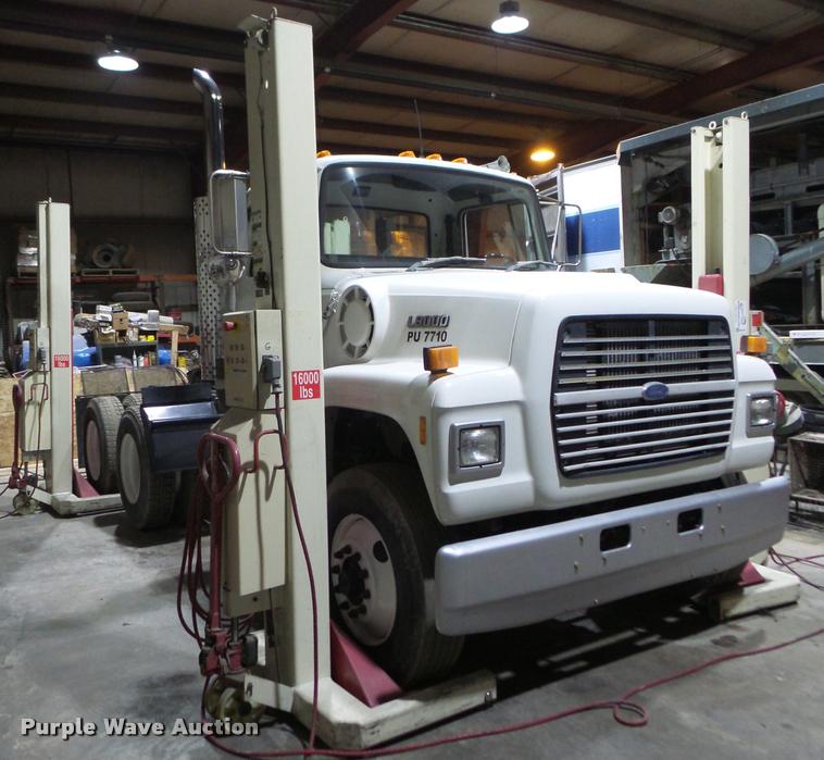 image for item DA1812 (4) 2003 Steril Koni truck lifts