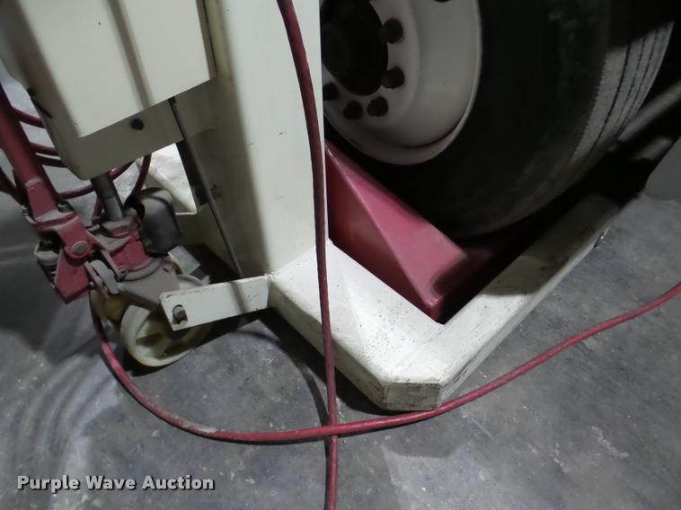 image for item DA1812 (4) 2003 Steril Koni truck lifts