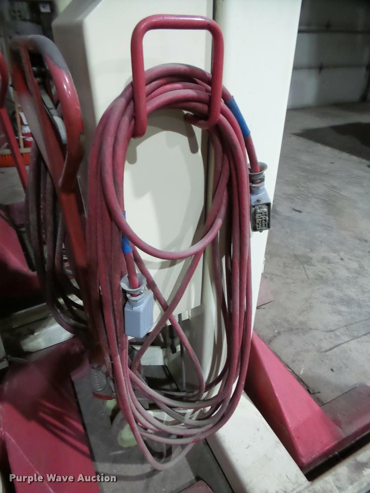 image for item DA1813 (4) 2003 Stertil Koni truck lifts