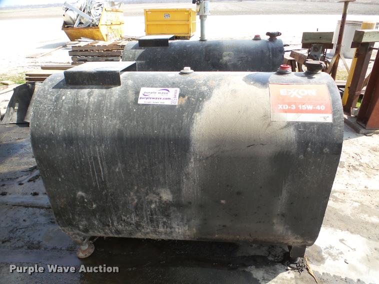 image for item DA1824 (3) oil tanks