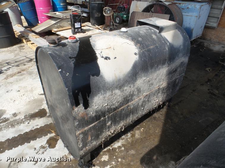 image for item DA1824 (3) oil tanks