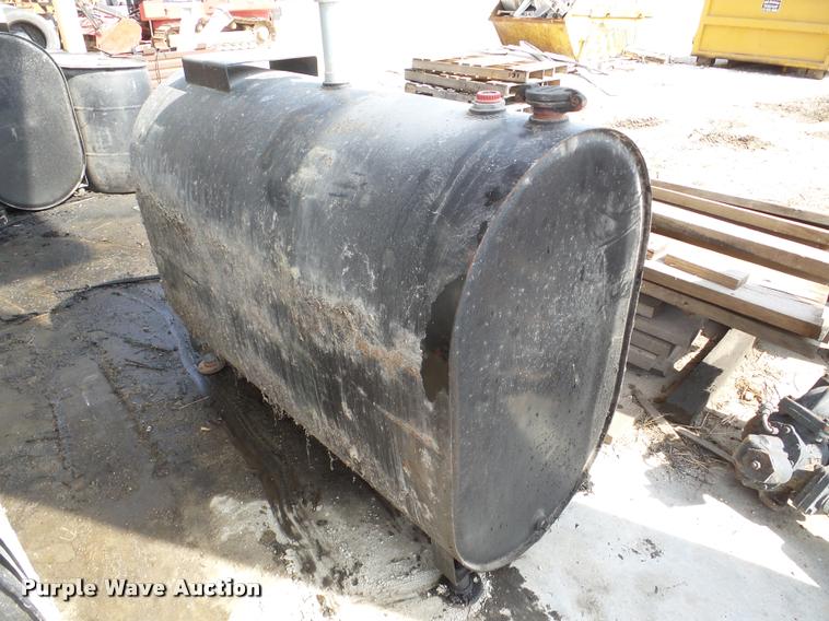 image for item DA1824 (3) oil tanks