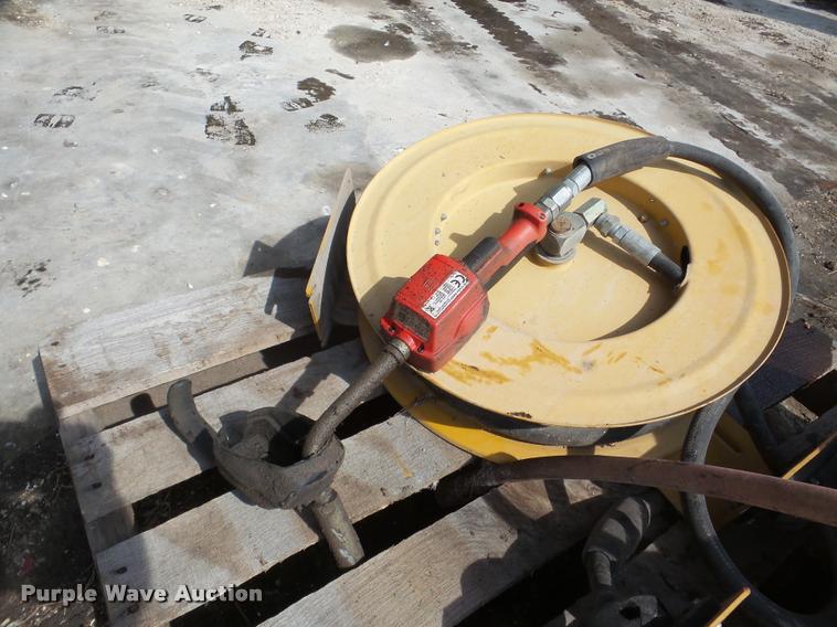 image for item DA1824 (3) oil tanks