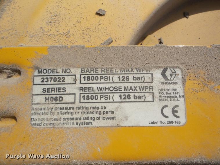 image for item DA1824 (3) oil tanks