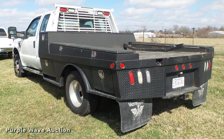 image for item DA2568 2008 Ford F350 Super Duty SuperCab flatbed pickup truck