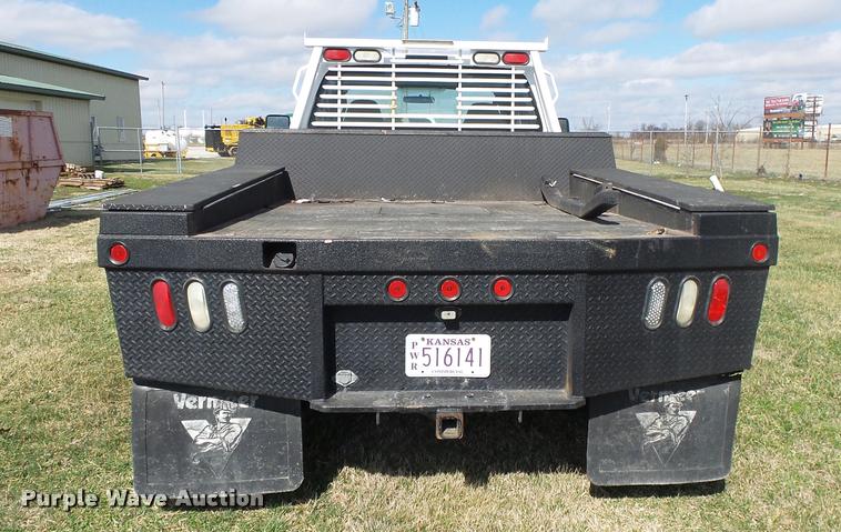 image for item DA2568 2008 Ford F350 Super Duty SuperCab flatbed pickup truck