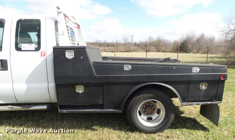 image for item DA2568 2008 Ford F350 Super Duty SuperCab flatbed pickup truck