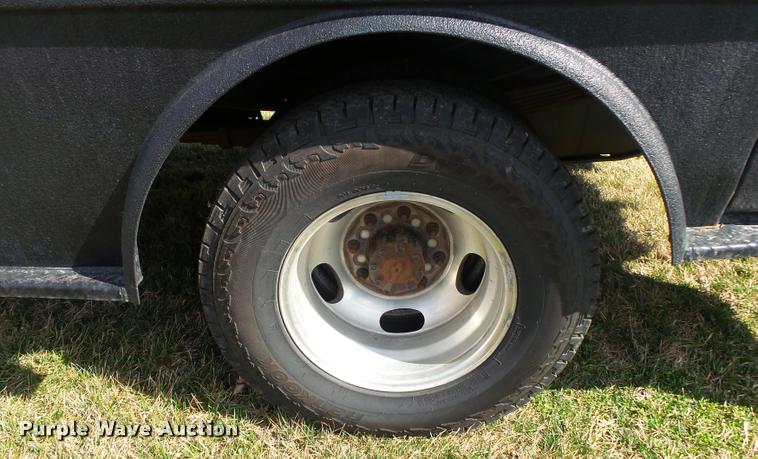 image for item DA2568 2008 Ford F350 Super Duty SuperCab flatbed pickup truck