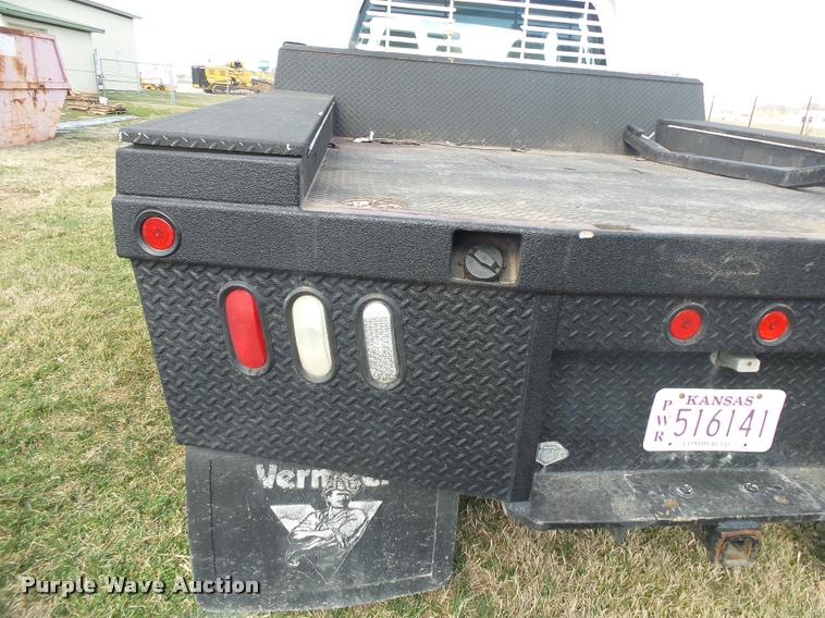 image for item DA2568 2008 Ford F350 Super Duty SuperCab flatbed pickup truck