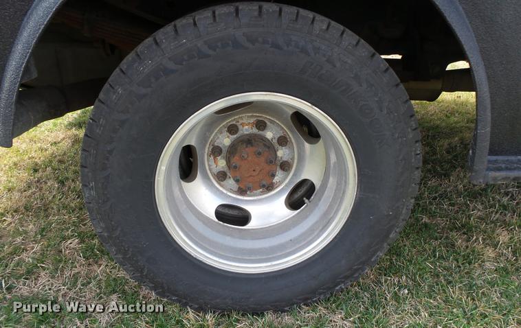 image for item DA2568 2008 Ford F350 Super Duty SuperCab flatbed pickup truck