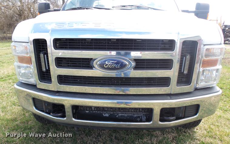 image for item DA2568 2008 Ford F350 Super Duty SuperCab flatbed pickup truck