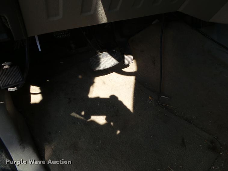 image for item DA2568 2008 Ford F350 Super Duty SuperCab flatbed pickup truck