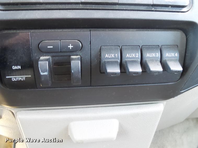 image for item DA2568 2008 Ford F350 Super Duty SuperCab flatbed pickup truck