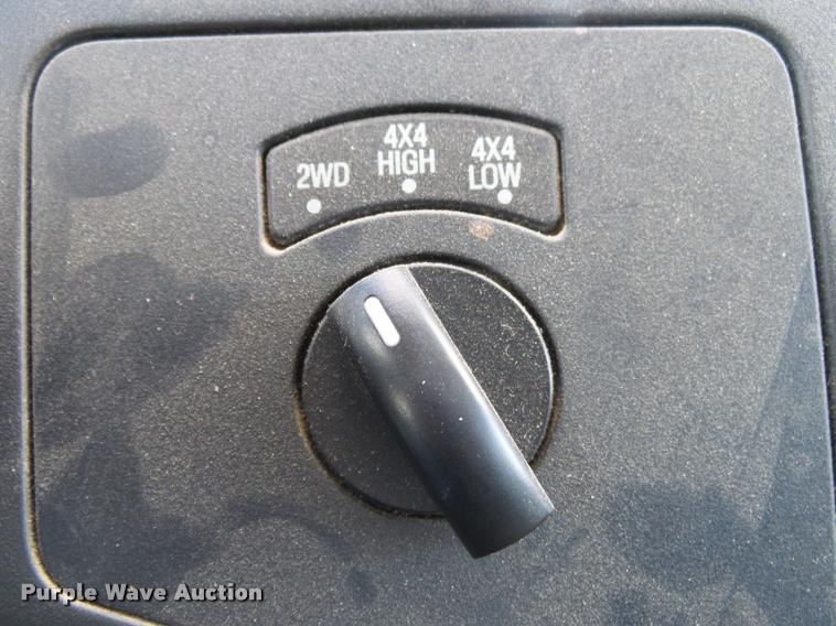 image for item DA2568 2008 Ford F350 Super Duty SuperCab flatbed pickup truck