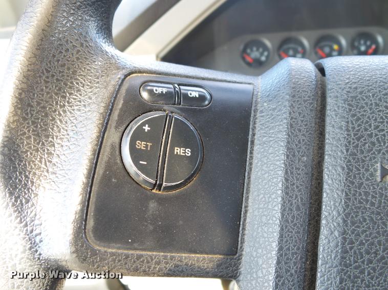 image for item DA2568 2008 Ford F350 Super Duty SuperCab flatbed pickup truck