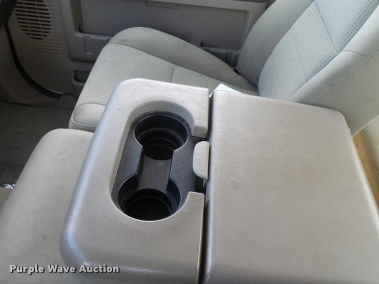 image for item DA2568 2008 Ford F350 Super Duty SuperCab flatbed pickup truck