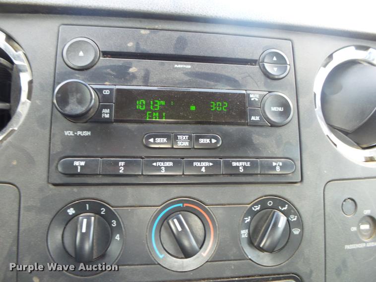 image for item DA2568 2008 Ford F350 Super Duty SuperCab flatbed pickup truck