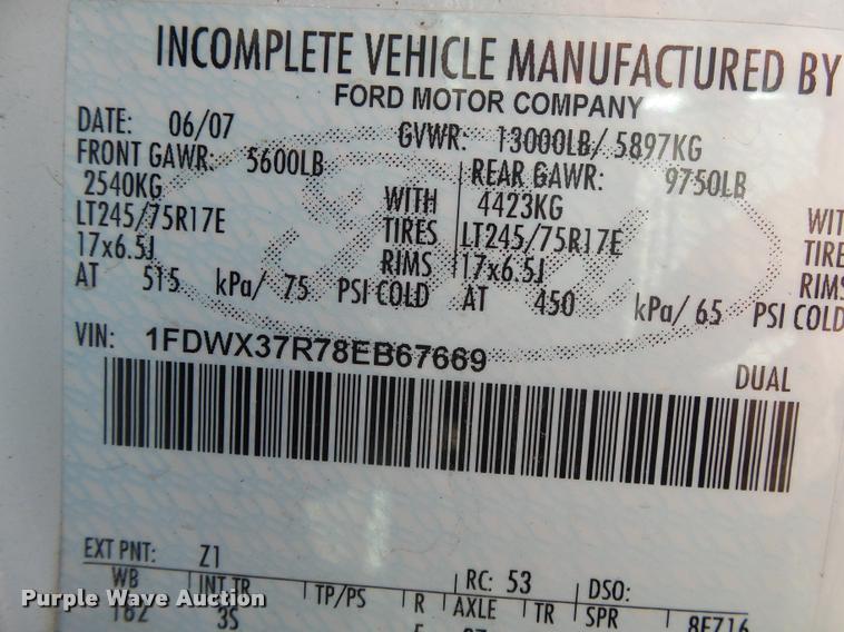 image for item DA2568 2008 Ford F350 Super Duty SuperCab flatbed pickup truck