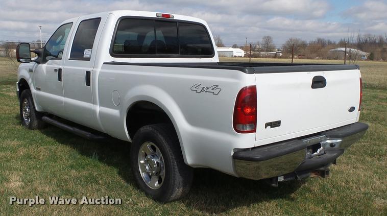 image for item DA2569 2006 Ford F250 Super Duty Crew Cab pickup truck