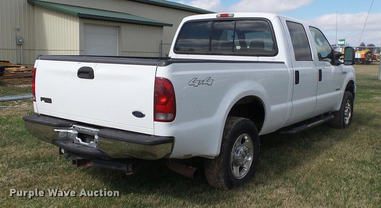 image for item DA2569 2006 Ford F250 Super Duty Crew Cab pickup truck