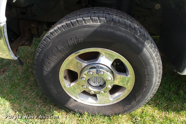 image for item DA2569 2006 Ford F250 Super Duty Crew Cab pickup truck