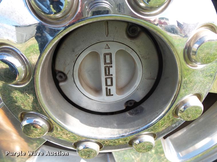 image for item DA2569 2006 Ford F250 Super Duty Crew Cab pickup truck