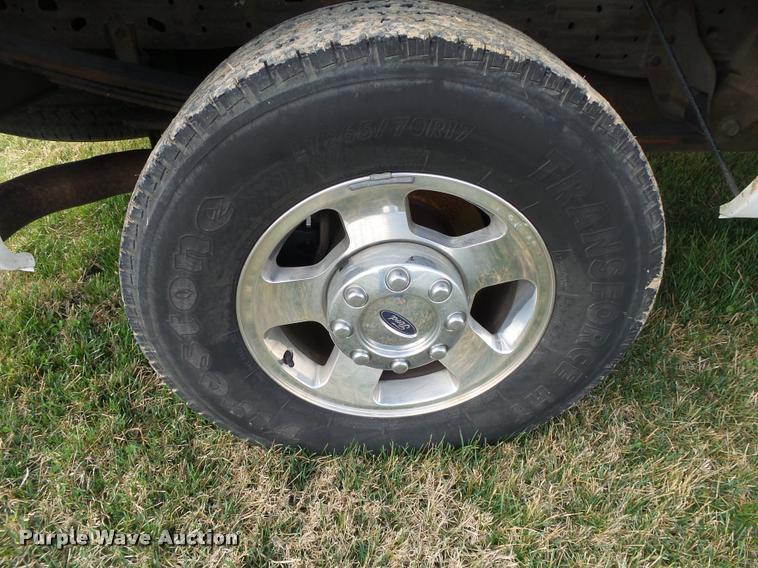 image for item DA2569 2006 Ford F250 Super Duty Crew Cab pickup truck