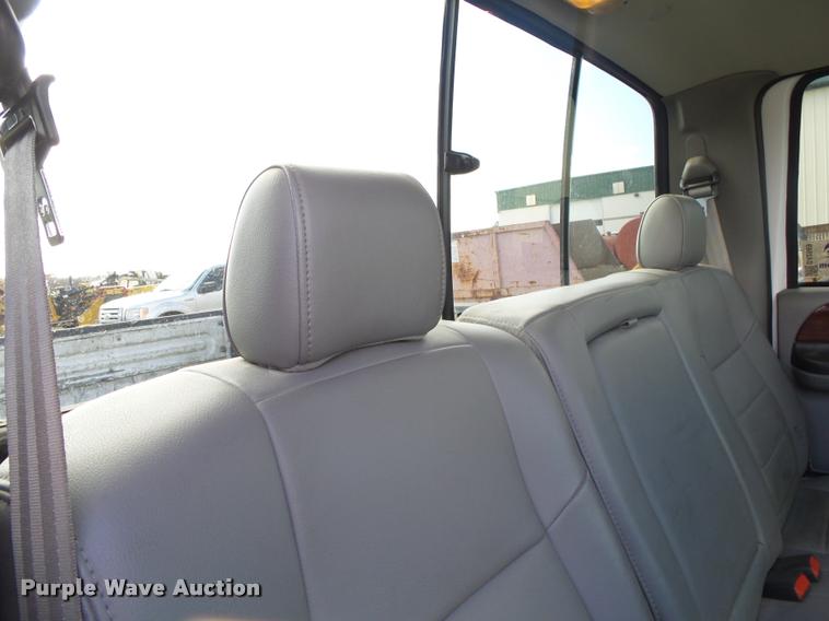 image for item DA2569 2006 Ford F250 Super Duty Crew Cab pickup truck