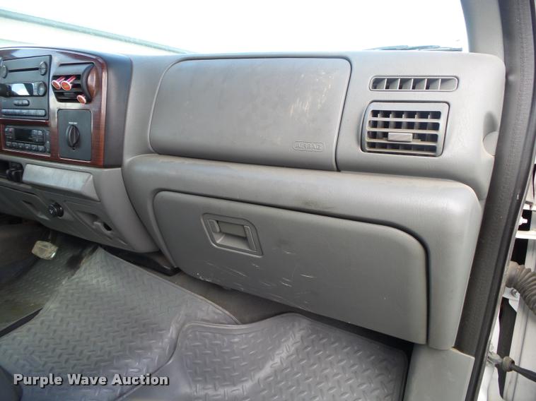 image for item DA2569 2006 Ford F250 Super Duty Crew Cab pickup truck