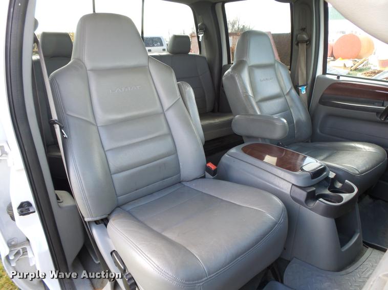 image for item DA2569 2006 Ford F250 Super Duty Crew Cab pickup truck