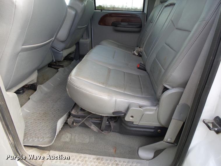 image for item DA2569 2006 Ford F250 Super Duty Crew Cab pickup truck