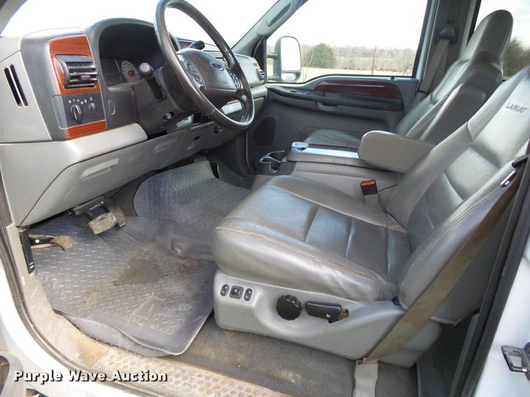 image for item DA2569 2006 Ford F250 Super Duty Crew Cab pickup truck